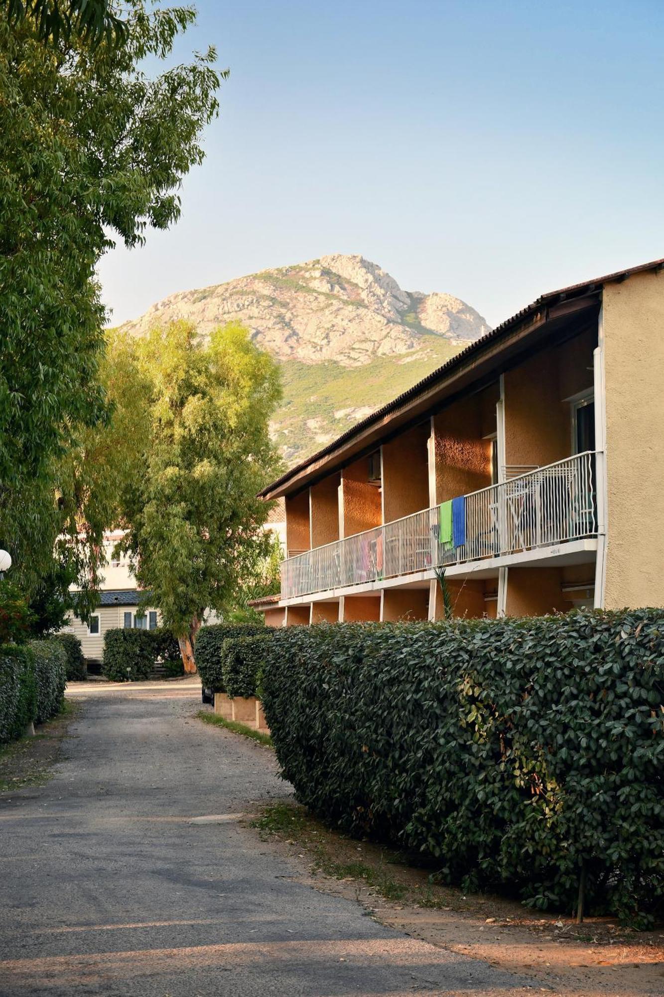 Résidence Les Castors Aparthotel Calvi (Corsica)